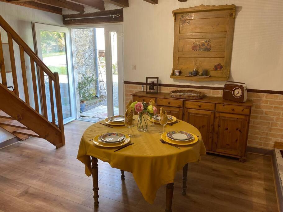 Gite De L'Ebaupin Louchy-Montfand Εξωτερικό φωτογραφία